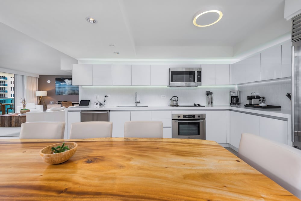 Luxury Vacation Rentals at 1 Hotel & Homes by LRMB