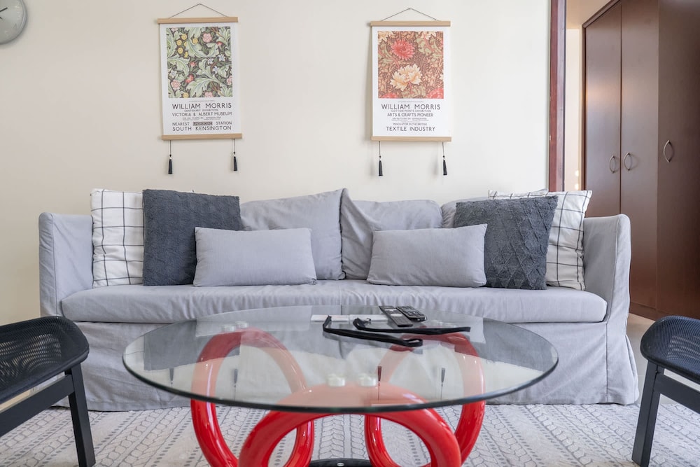 Lovely and Spacious 1BR in DEC Tower Near Marina Walk