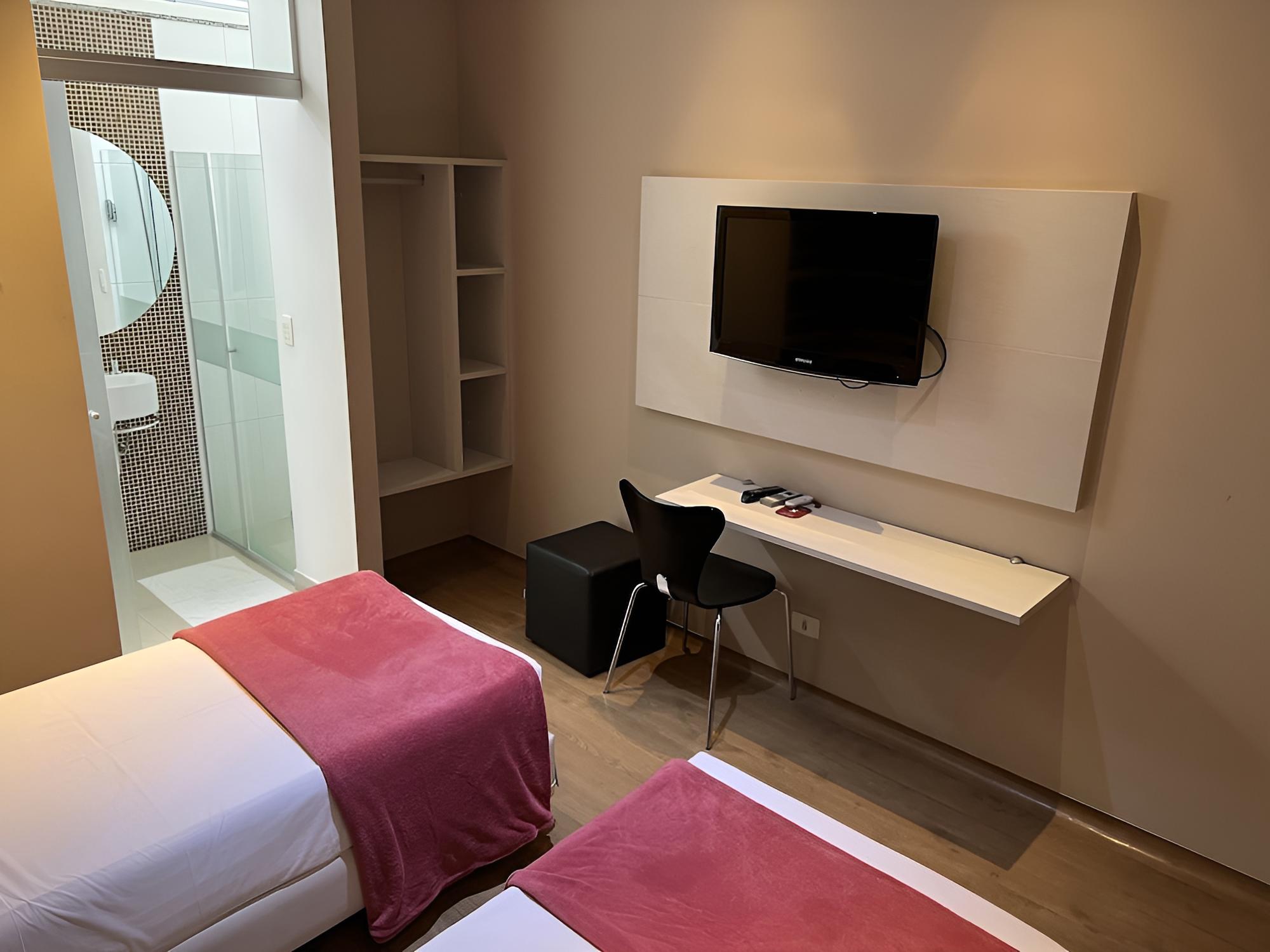 Living Hotel Vila Guilherme view 3
