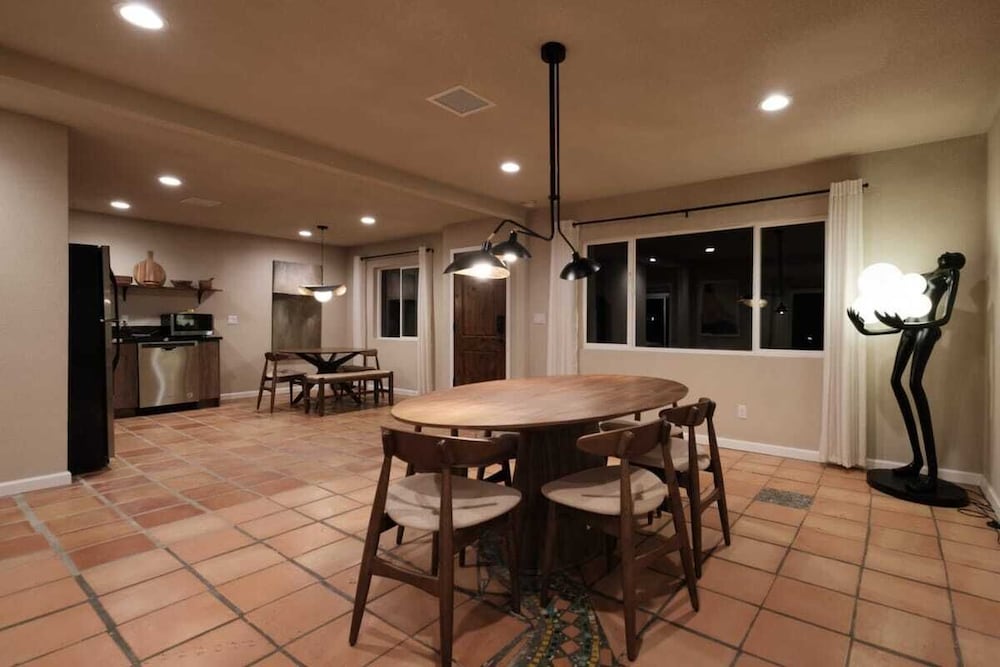 @ Marbella Lane - Moon Designer Home Close to Jtnp