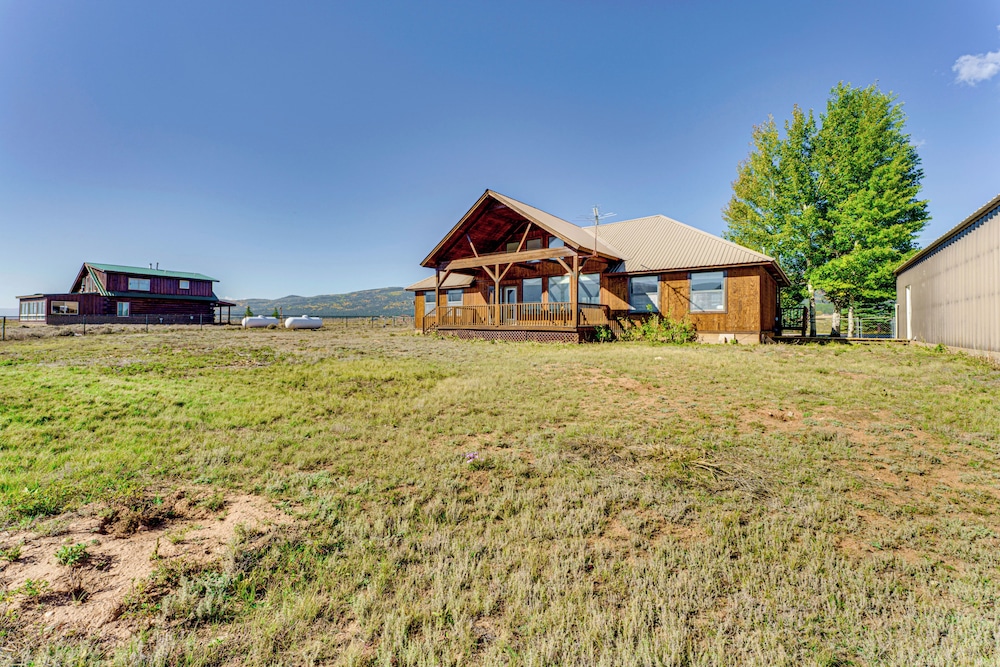 New Mexico Cabin Hideaway w/ Eagle Nest Lake Views view 2