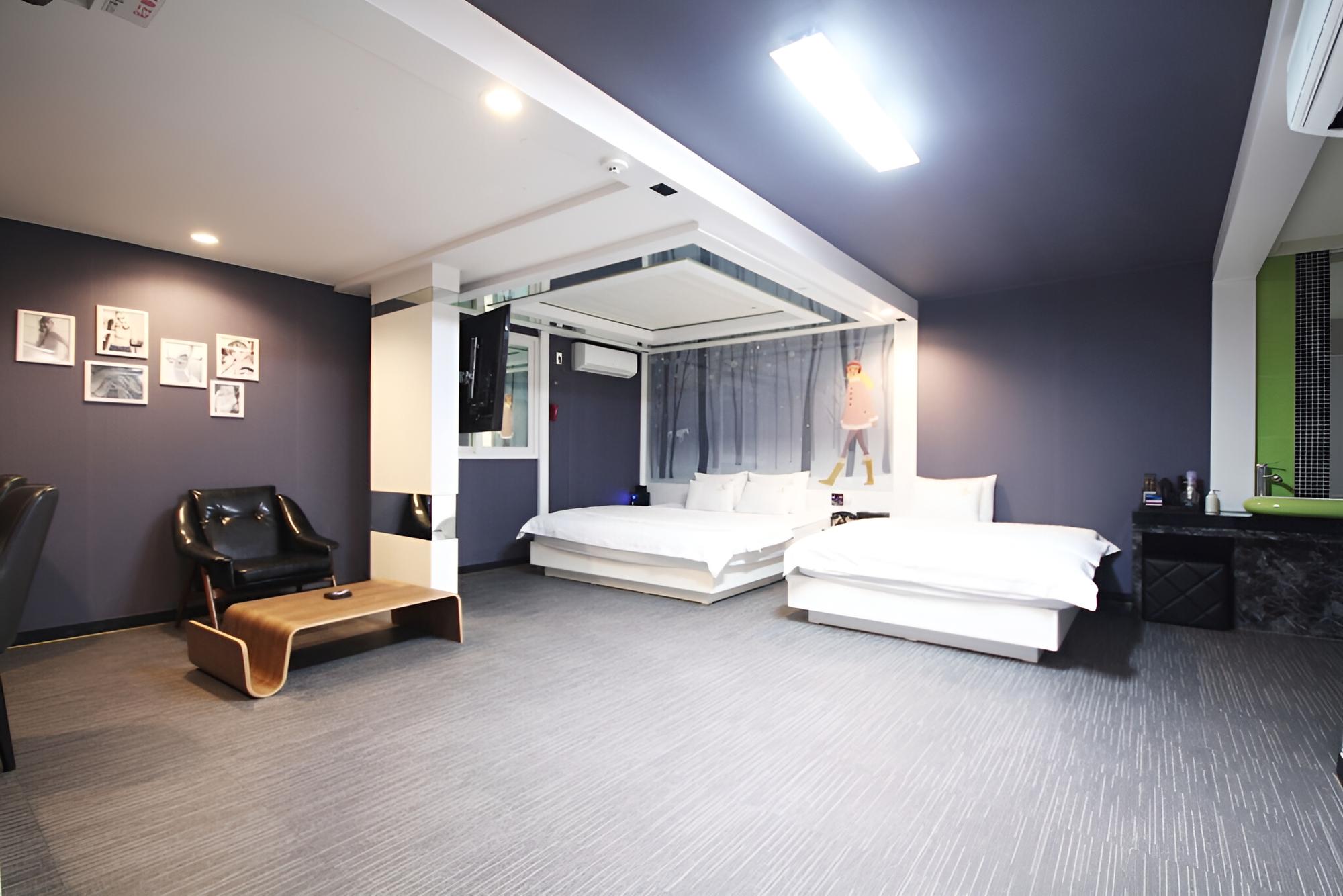 Changwon Myeongseodong Hotel V view 5