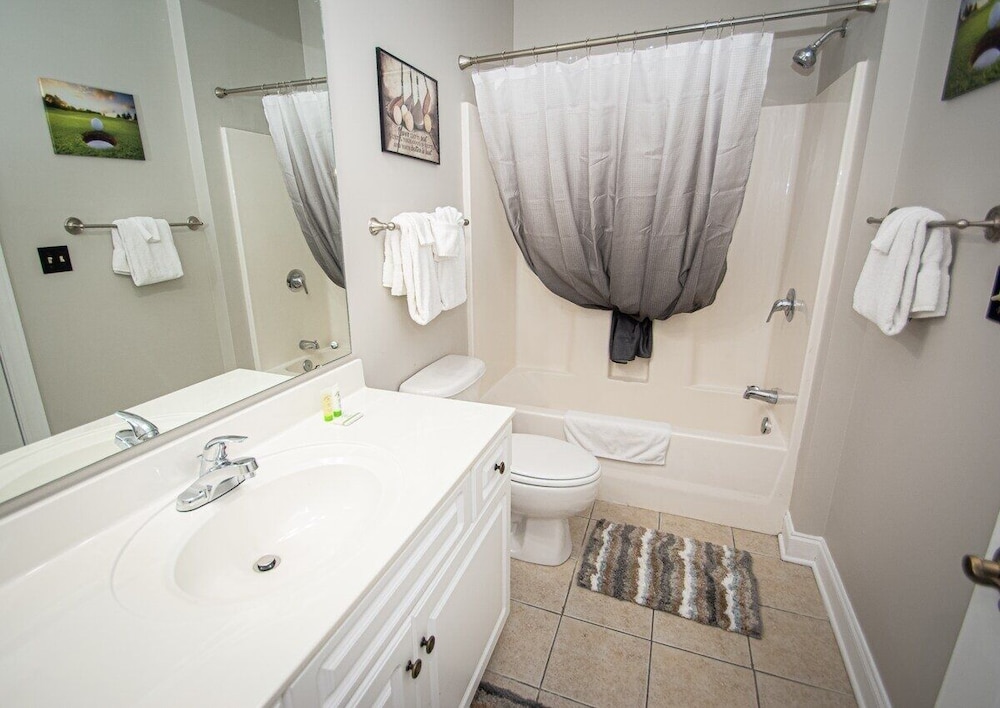 World Tour 100-201a 3 Bedroom Condo