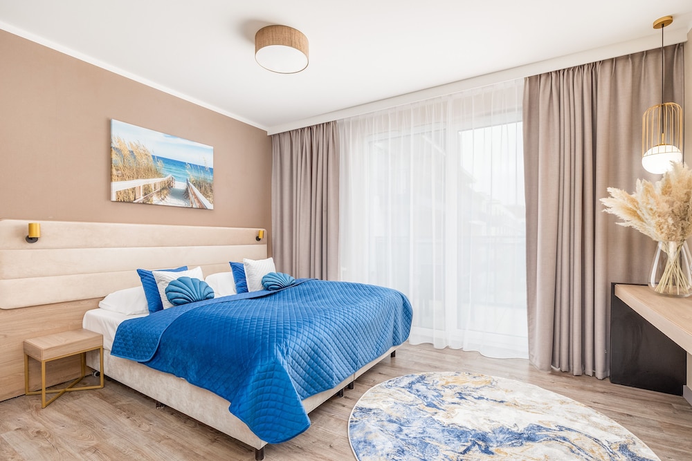 Blue Seashell Studio by Renters view 2