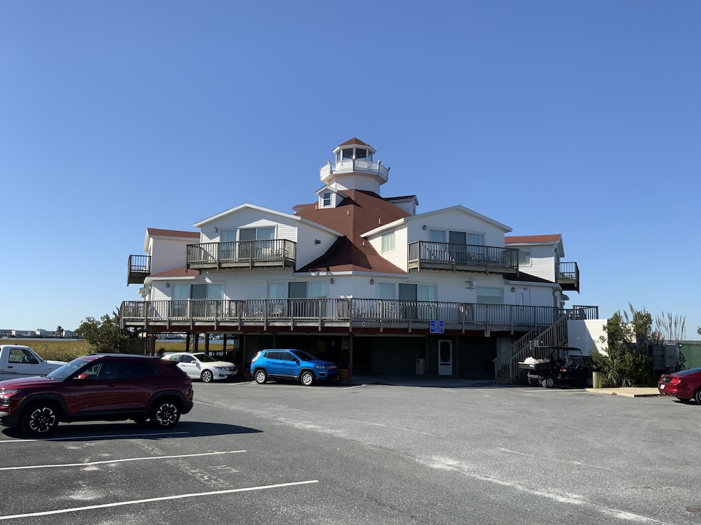 Lighthouse Club Hotel