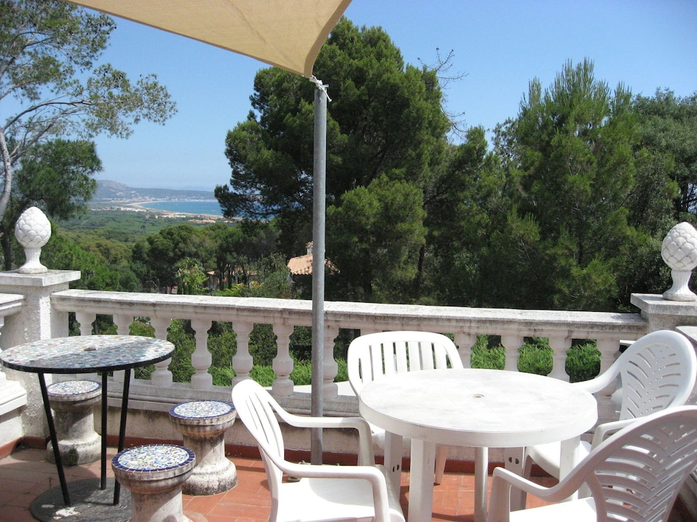 Apartment in Playa de Pals With Swimming Pool photo 5