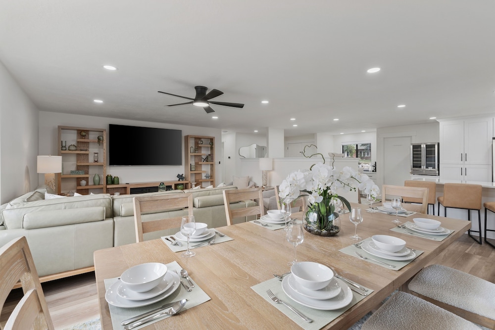 All-new Luxe Stay Views, Sauna & Hot Tub 7 Bedroom Villa