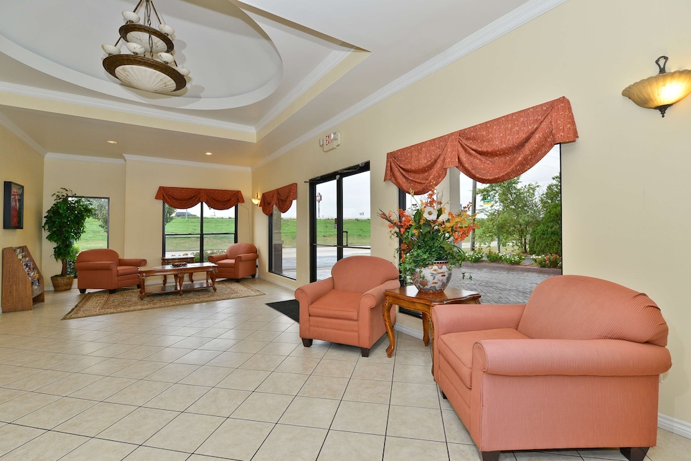 Hillsboro Vacations - Americas Best Value Inn Hillsboro - Property Image 3