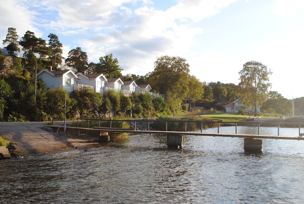 Anfasteröd Gårdsvik