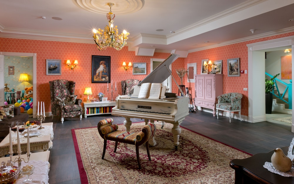 Nasha Dacha Country Estate