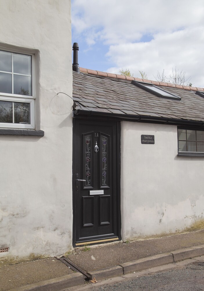The Old Post Office - Bright & Modern 4bdr Townhouse With Private Garden view 4