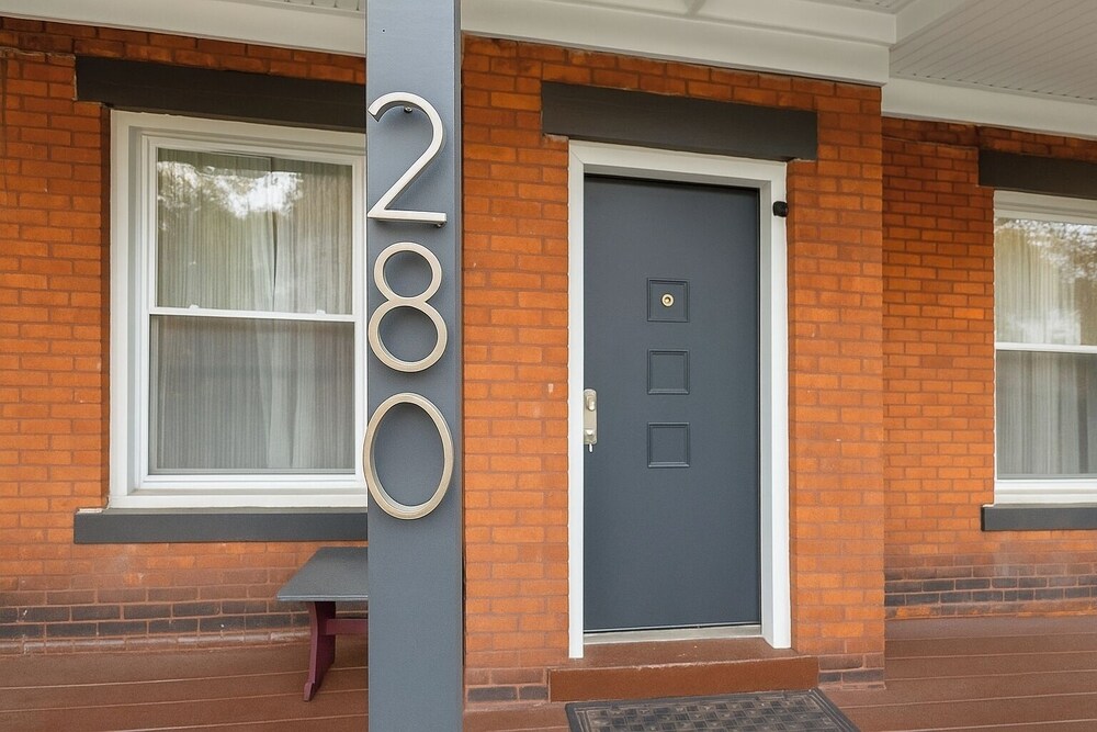 Detroit 6BR House Wifi, Parking, Pet Friendly