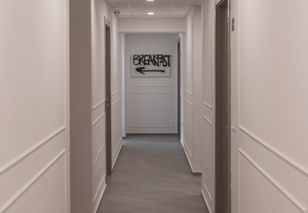 Alexander House Hotel