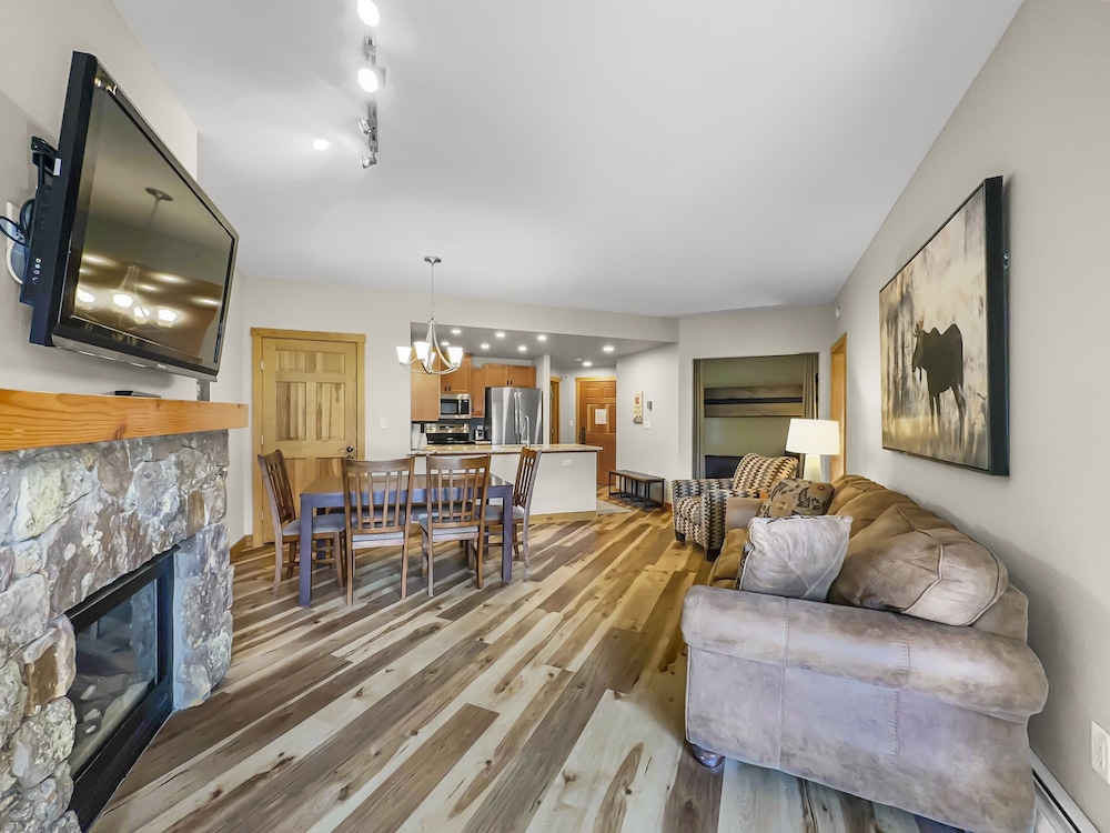 Beaver Creek Vacations - Amazing Condo Center Village Unit, Short Walk to American Eagle - PP310 by RedAwning - Property Image 1