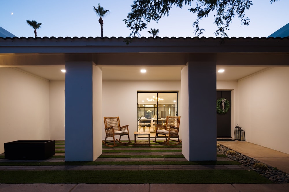 D&G Retreat-resort Style Backyard-north Scottsdale