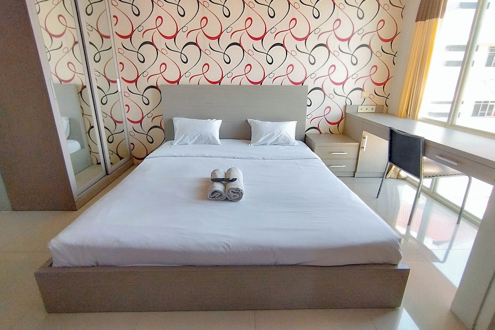 Modern Cozy Studio at The Square Surabaya Apartment