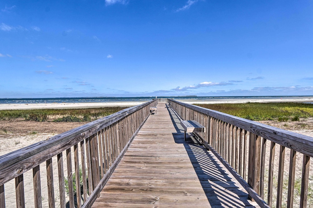 Beach & Pool Access: Serene Hilton Head Haven!