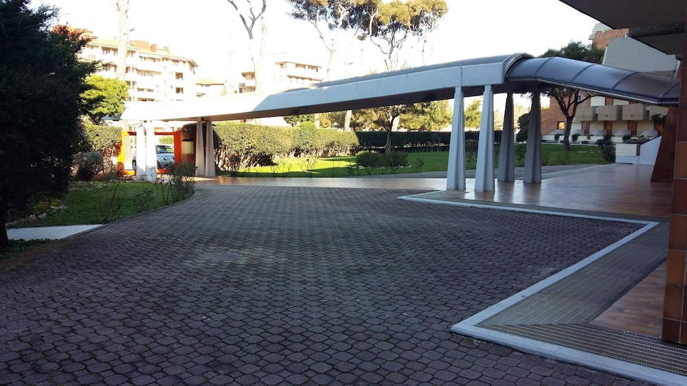 Suites Marilia Apartments