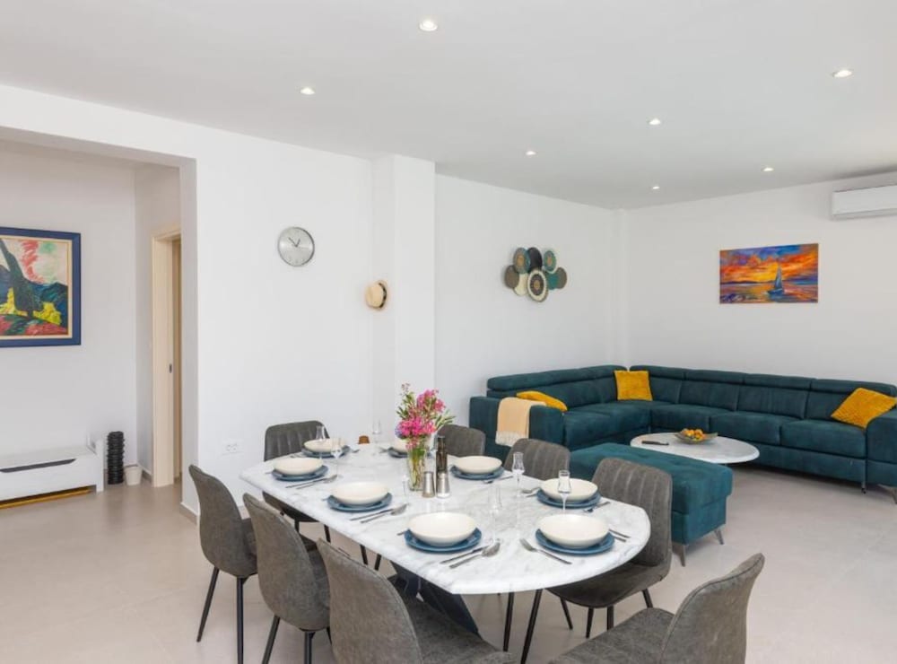 Luxury Villa Navis