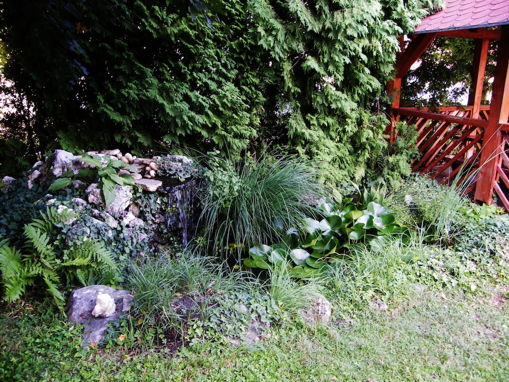 Aranyhal Apartmanház