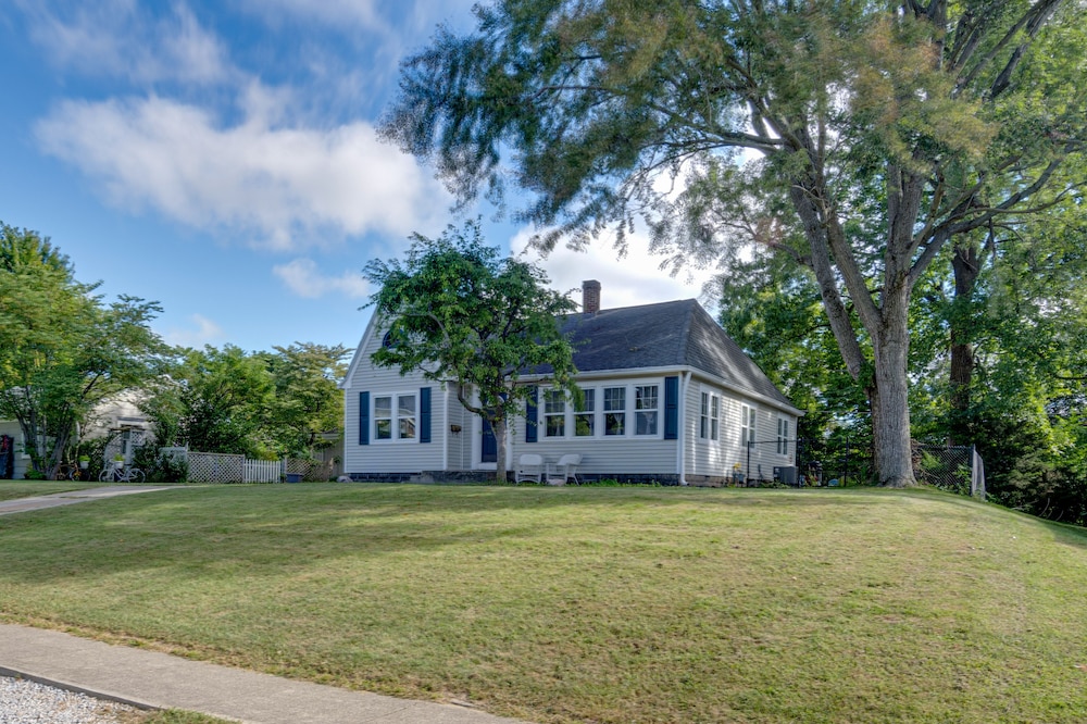 Family-friendly Fortville Rental Home w/ Fire Pit! view 3