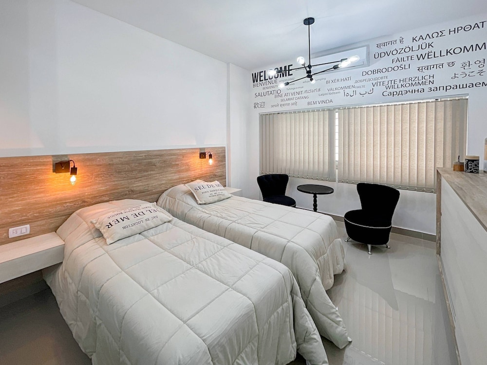 Ayres Suites Moreno