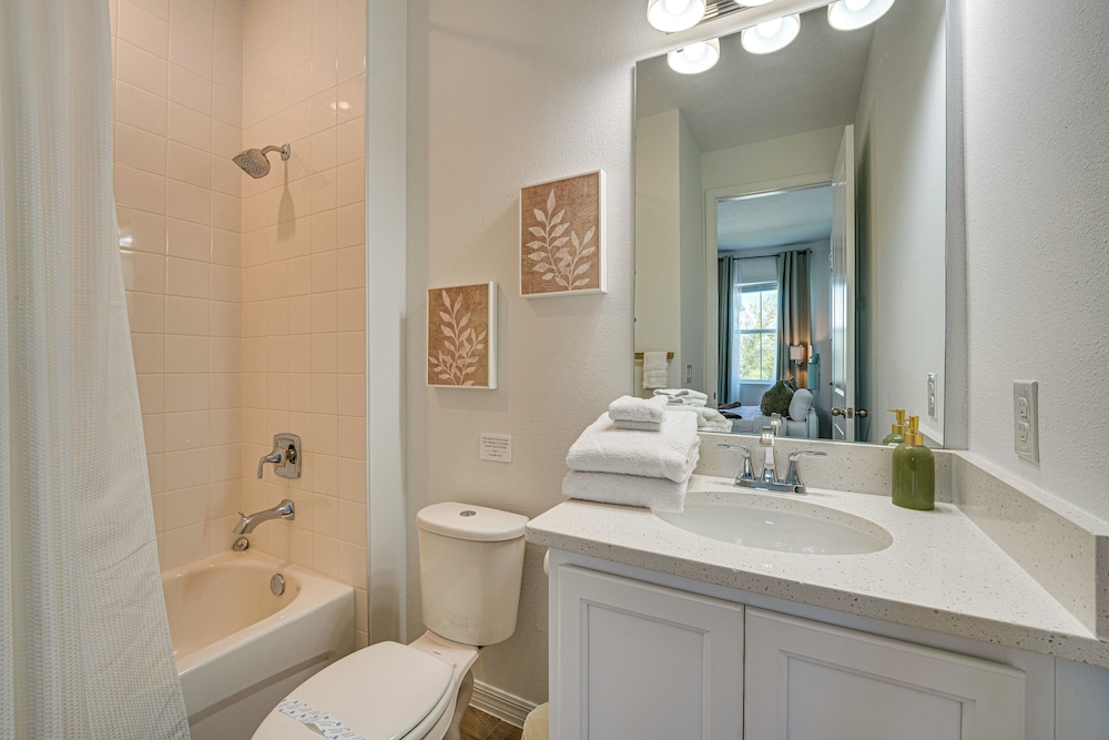 Game Room & Community Perks: Davenport Home!