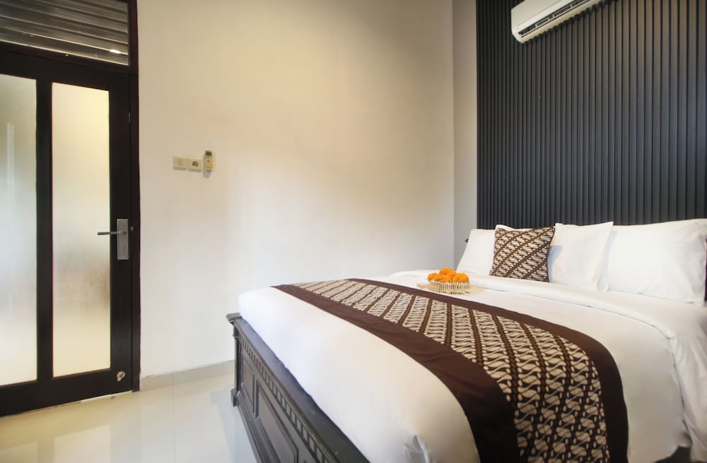 Dhanya Villa Lovina by Parigata