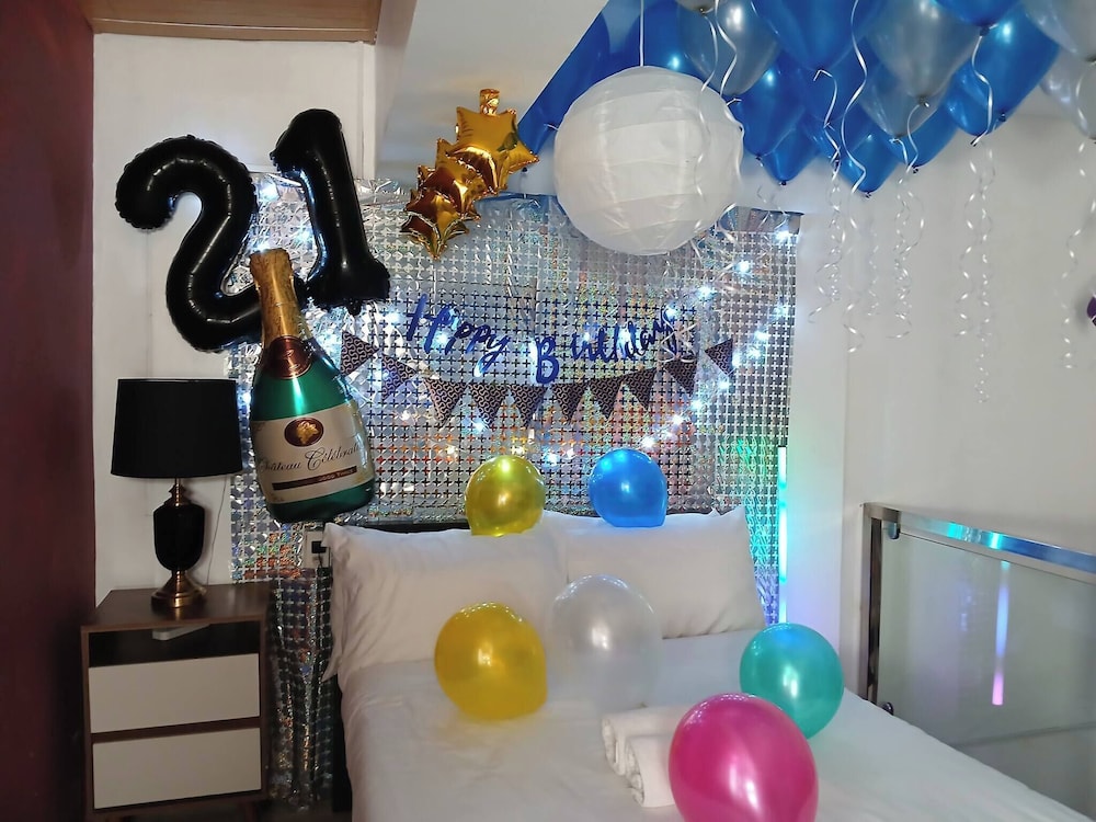 L1 Twin Bed Staycation in Bonifacio Global City