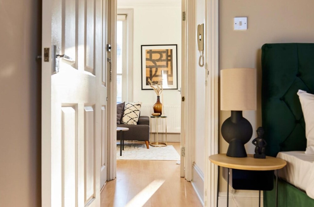 The Camden Hideaway - Stunning 1bdr Flat With Balcony