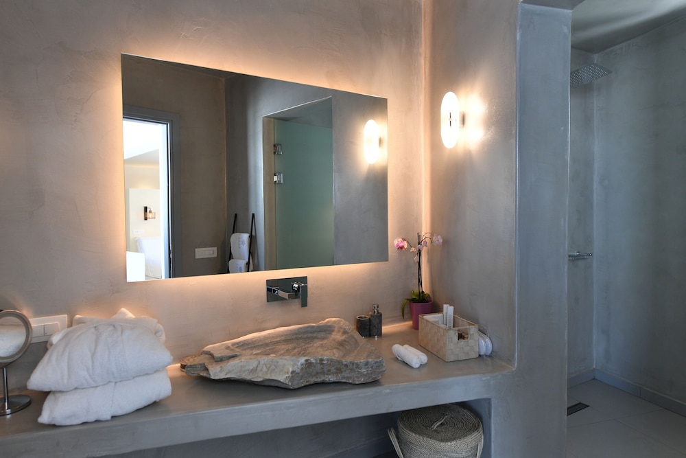 Nova Luxury Suites