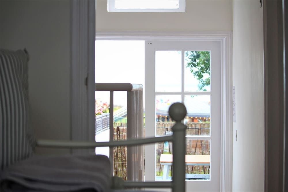 Warwick House, photo 59