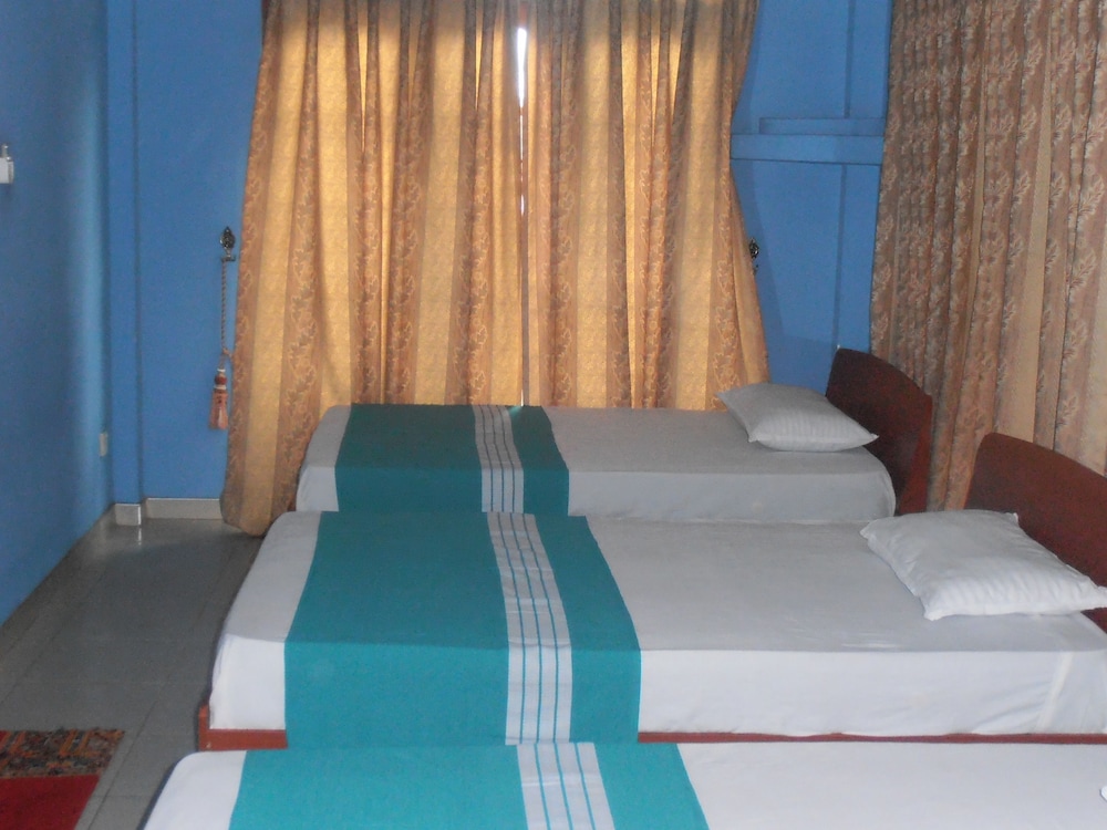 Ritzy Residence view 3