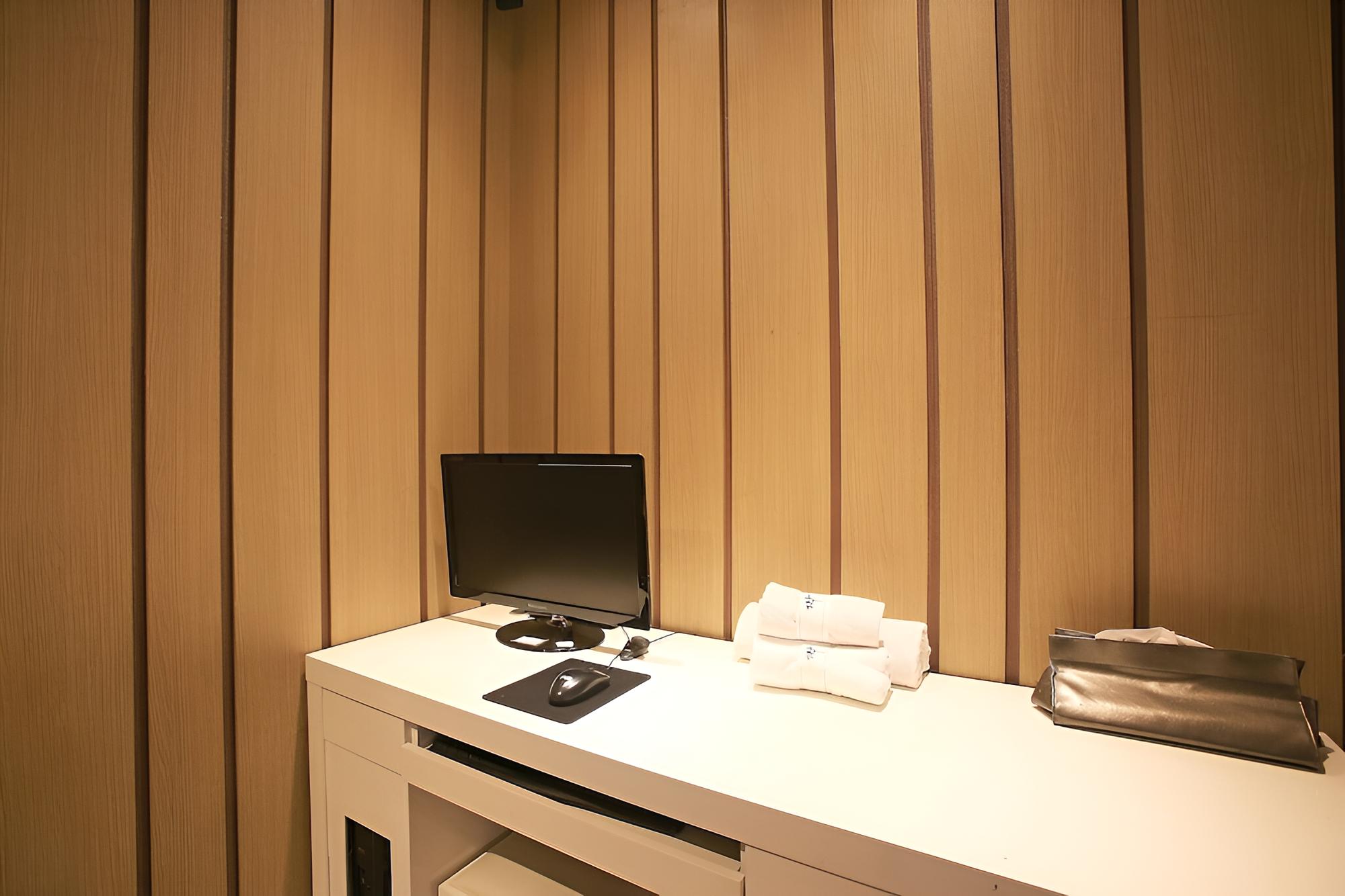 Photo 42