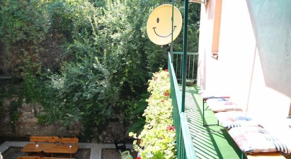 Photo 19