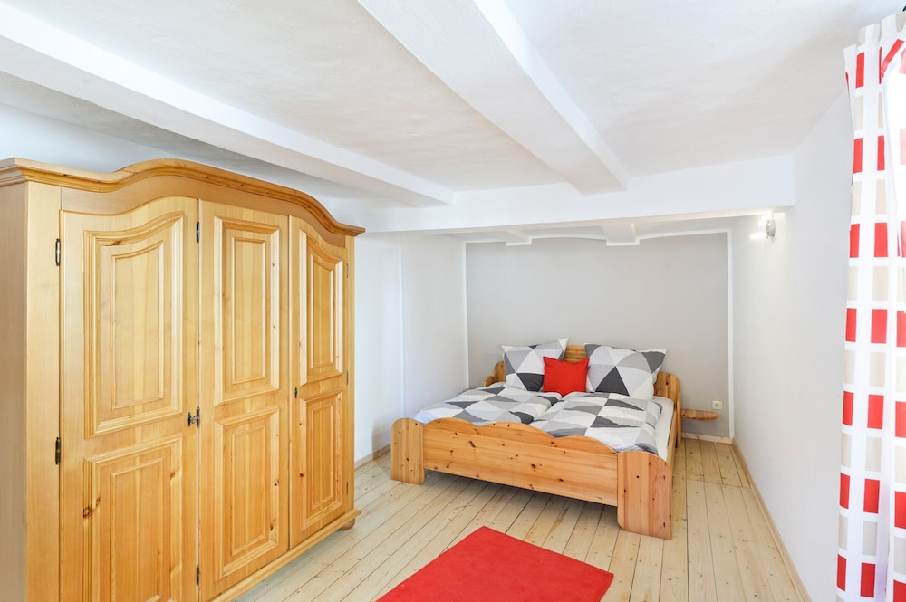 Eppe Timbered Retreat