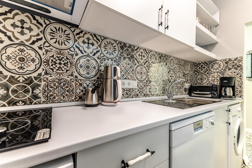 Exquisite and Central Flat in Bar Street Kadikoy