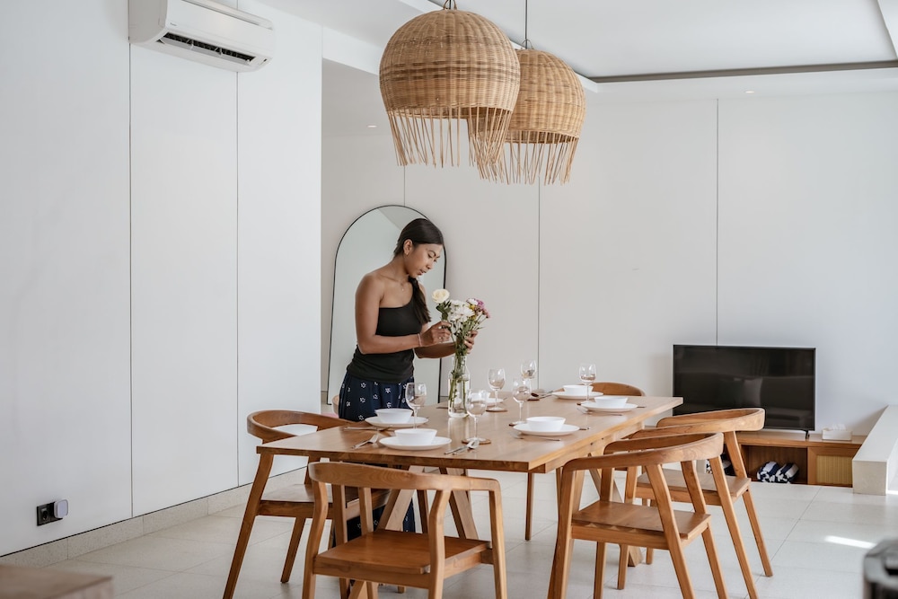 RHYS Villa Pererenan