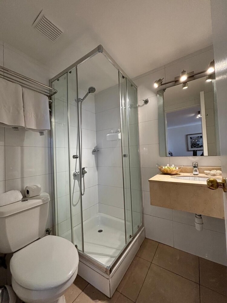 Orly Suites ll