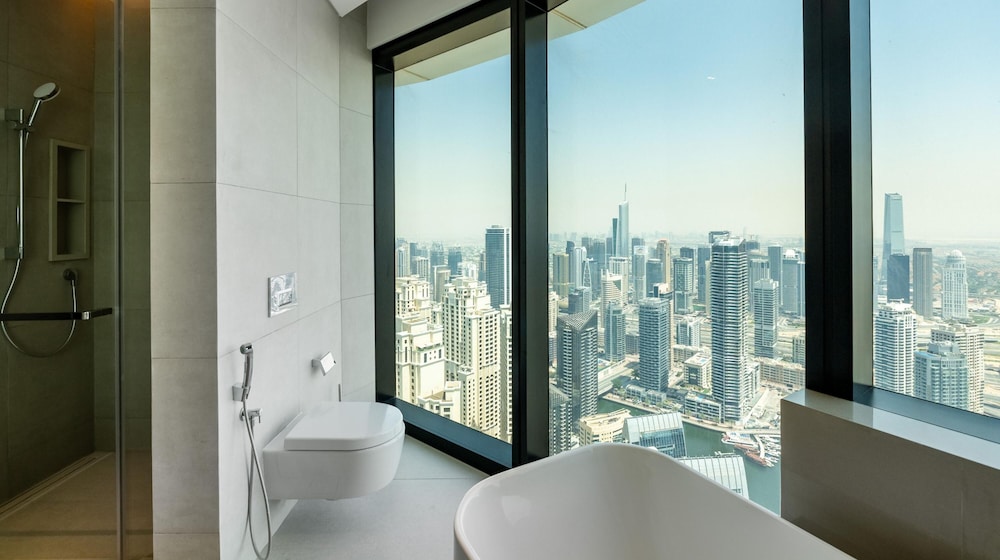Modern 4BR M w Beach Access at Address JBR