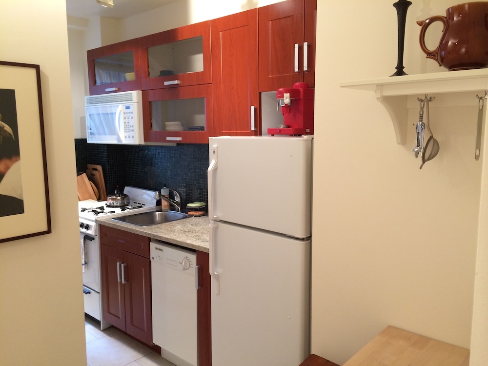 Lincoln Center Apartments