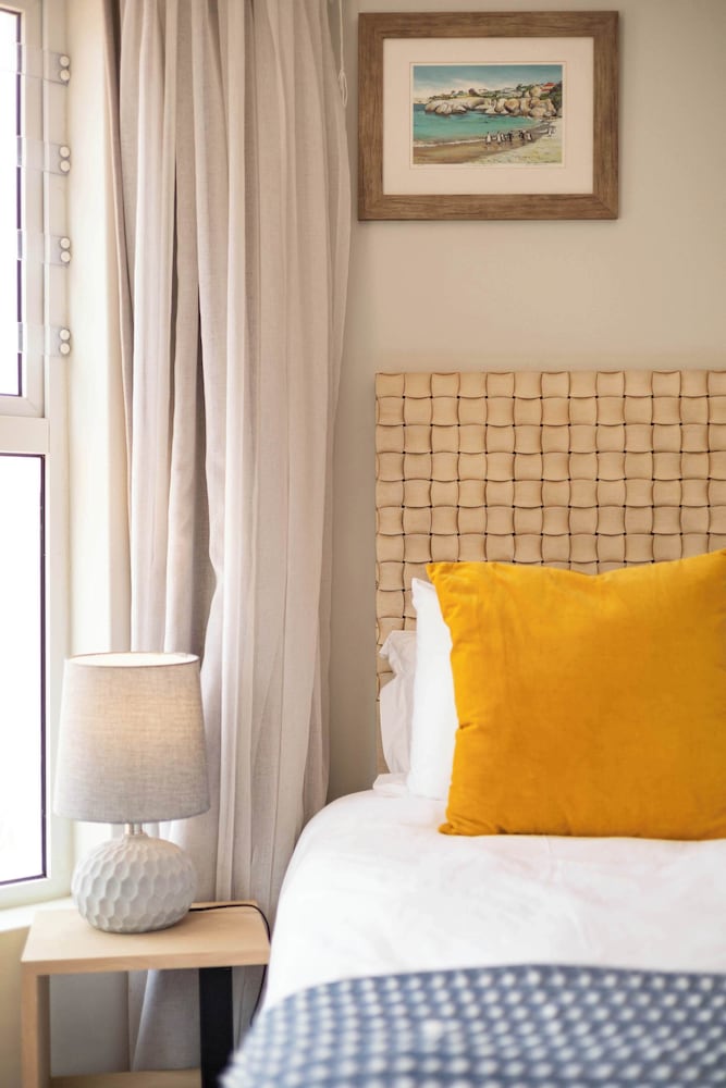 Beachfront Villa Sea Breeze ,hout Bay