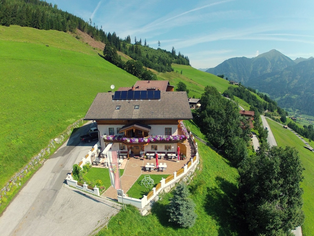Hotel-Pension Lackenbauer