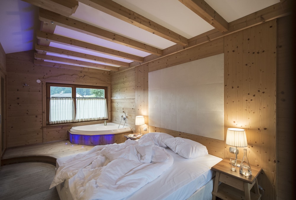 Post Alpina - Family Mountain Chalets