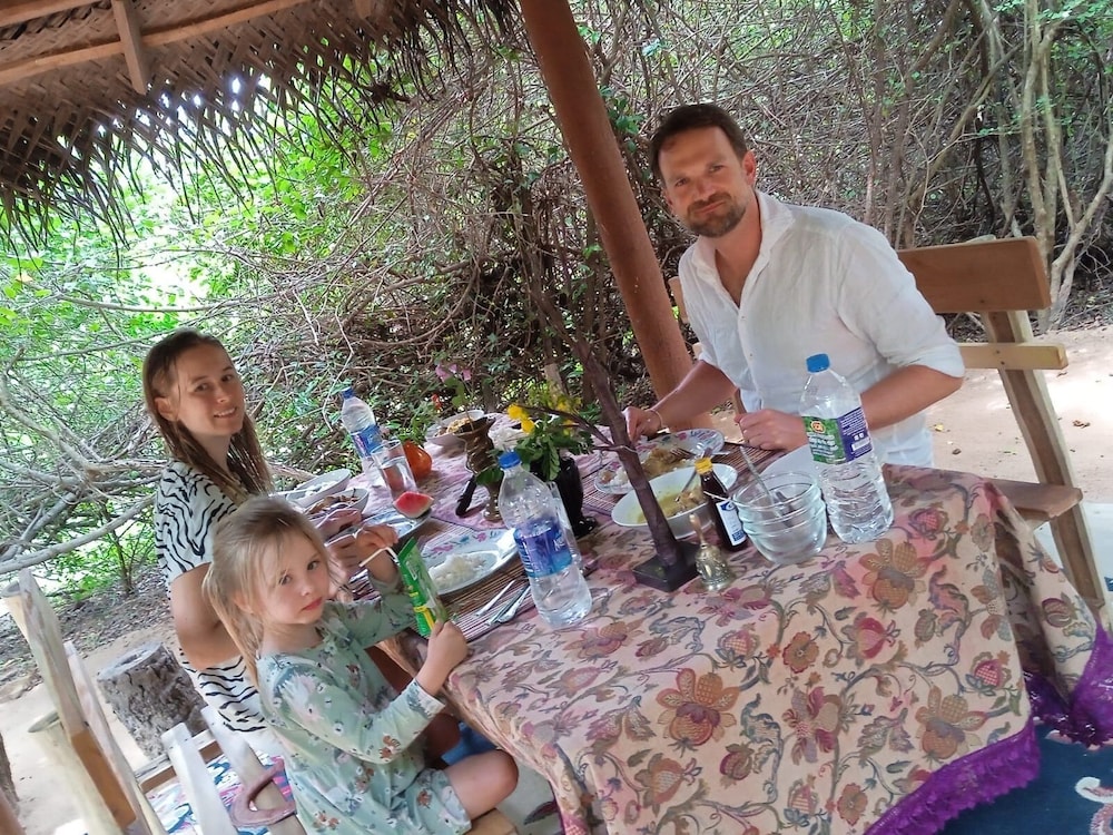 Podi Hoona Yala Safari Camp