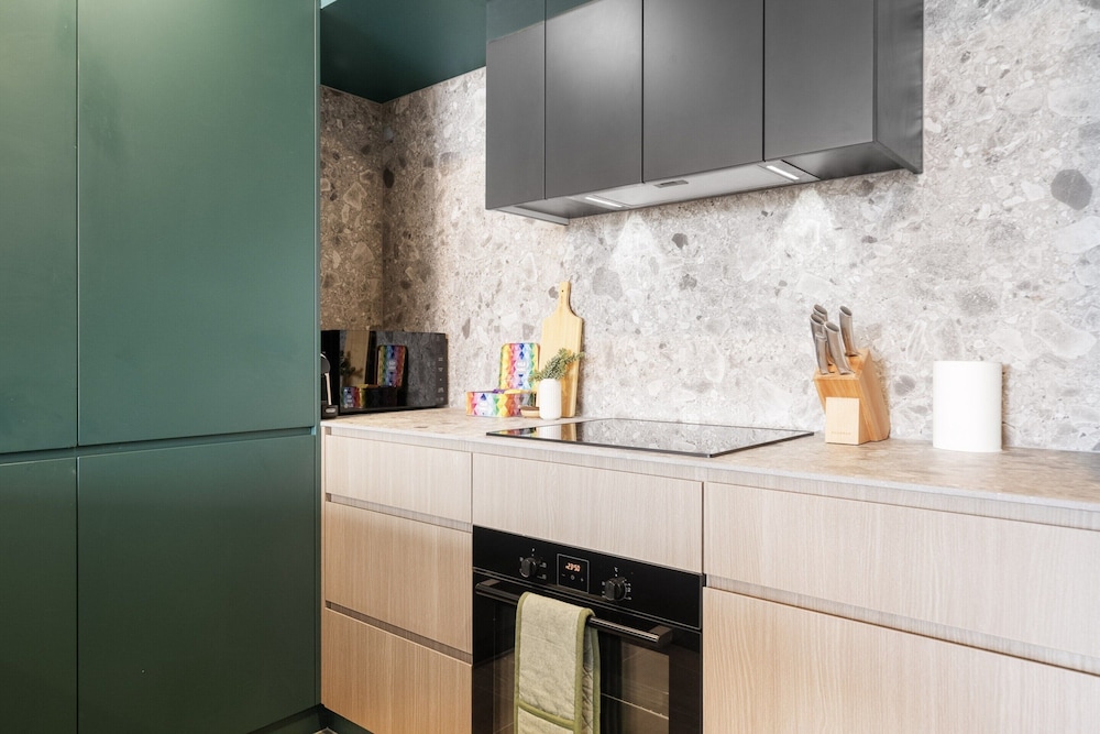 Chic 1-bed Escape in Fremantle With Parking