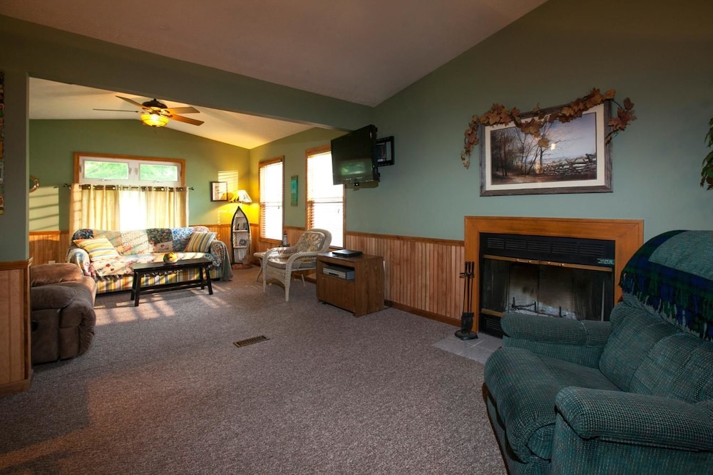 Goshorn Lake Cottages