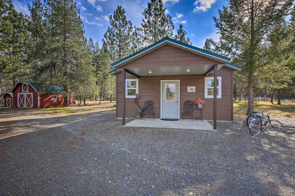 Pet-friendly Libby Cottage w/ Mountain Views! view 5