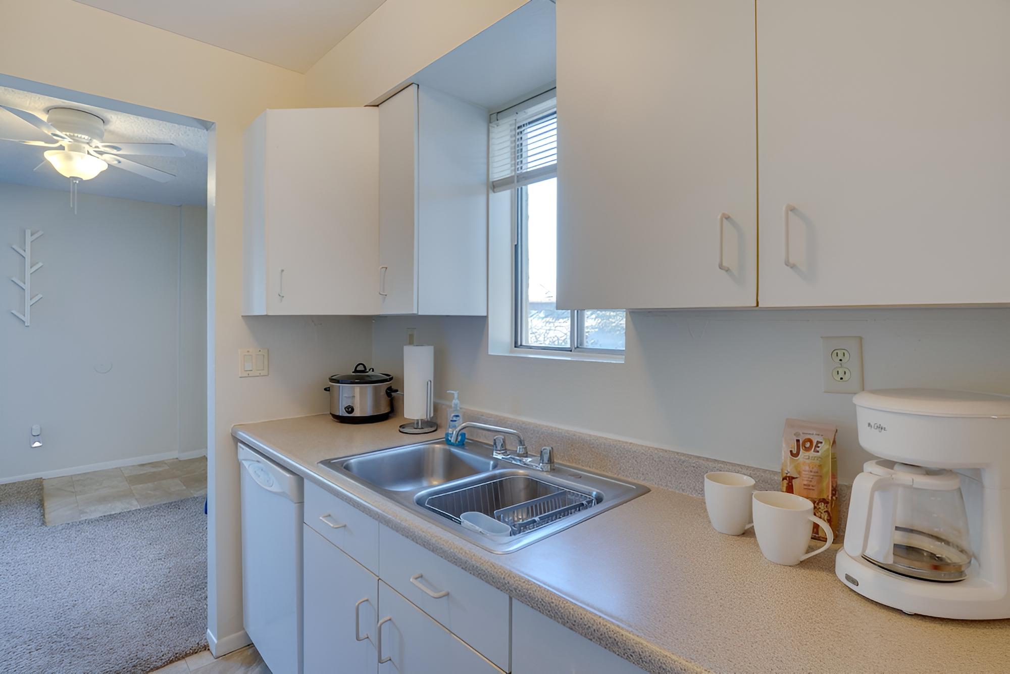 Cozy Tucson Condo w/ Mountain-view Balcony! view 3