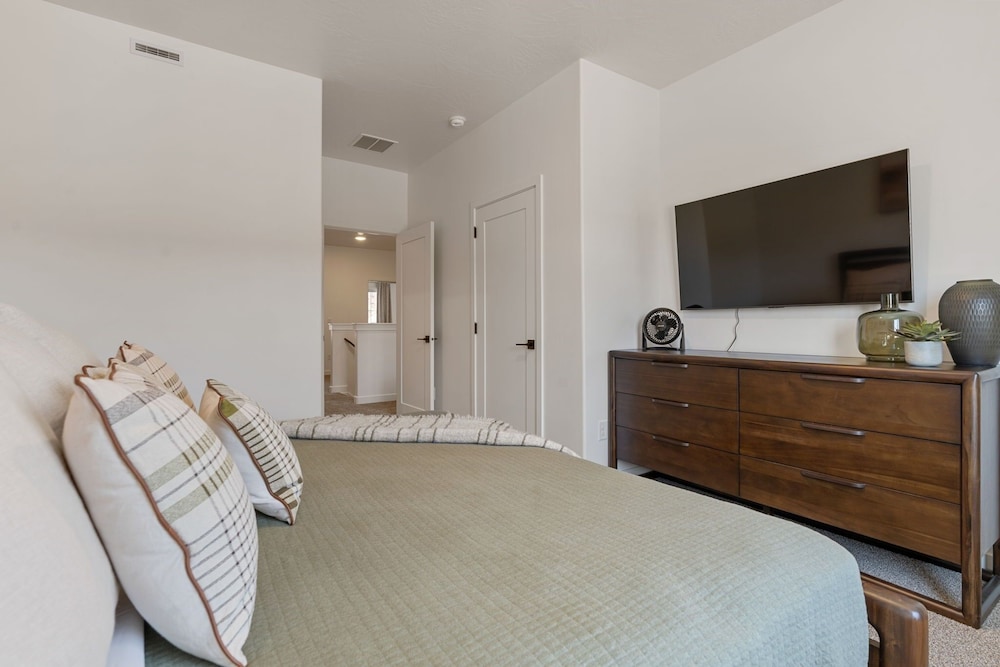 Ripple Retreat 4 Bedroom Townhouse